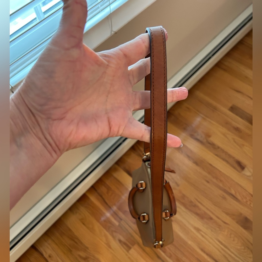 Dooney & Bourke Pebble Grain Small Zip Satchel Tan Leather w/ Strap - Picture 5 of 14